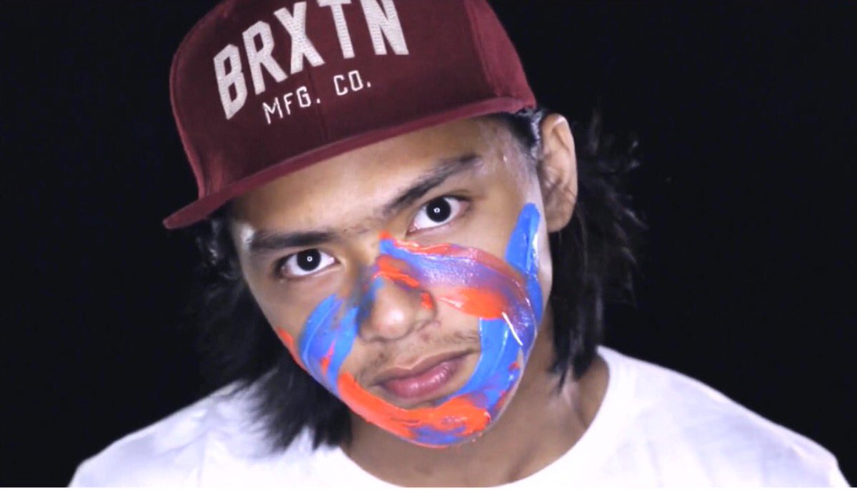 IamVictorPring's tweet image. Yup. 8 days left. NxR. 😛 #NeverlandManila2016 #RaveolutionPH