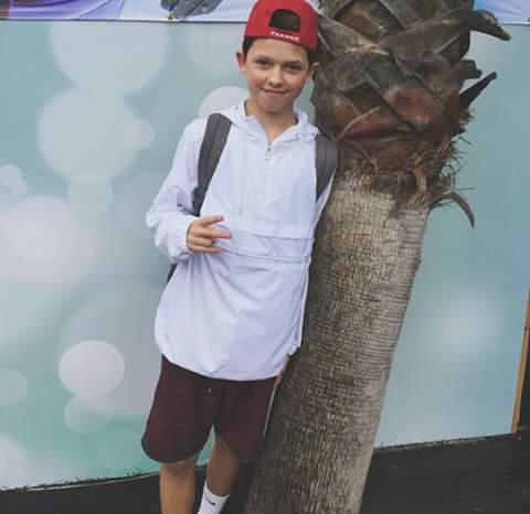 kyleen_longa's tweet photo. Just a man with palm tree - via instagram | @jacobsartorius #jacobsartorius #teamjacob #oldjacobsback #princejacob | https://t.co/qycrum0Jeq