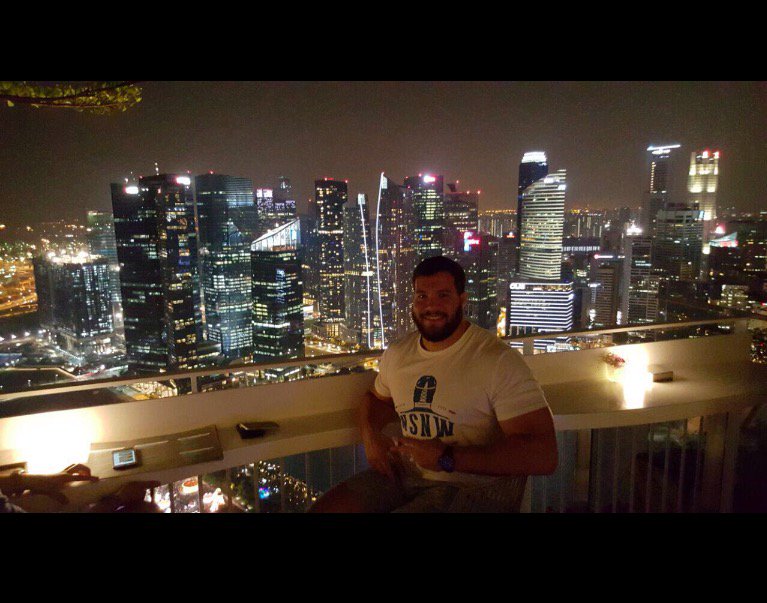 marcelvdm1's tweet photo. Out and about in Singapore enjoying my NSNW apparel!!! #designedforforwards @Noscrum_nowin #Singapore #bluebulls https://t.co/rsMUvy5o5h