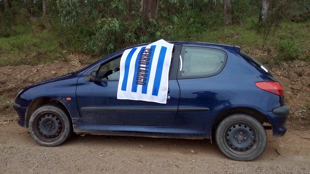 ZORRO44URU's tweet photo. Esperando la Vuelta y haciendo el aguante al C C Cerro Largo!!! https://t.co/rPp8es4fZb