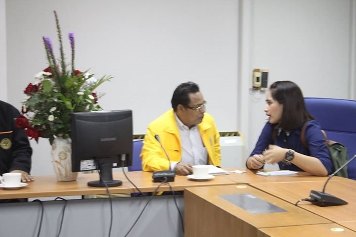 choomchien's tweet photo. สหภาพแรงงาน ขสมก. แสดงความยินดี ผอก.คนใหม่ นายสุระชัย เอี่ยมวชิรสกุล 14/3/59 https://t.co/NBhUMUf5mw