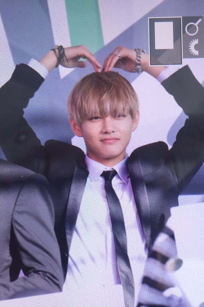 bts_tt_army's tweet photo. えええ(ToT)/~~~ https://t.co/EzEuGMAnFV