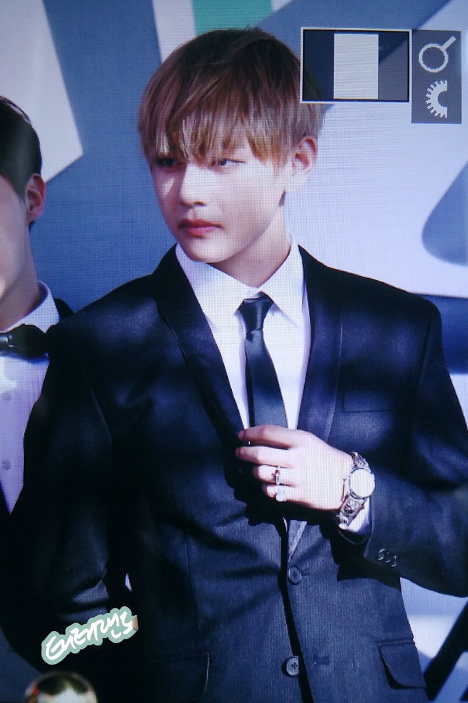bts_tt_army's tweet photo. えええ(ToT)/~~~ https://t.co/EzEuGMAnFV