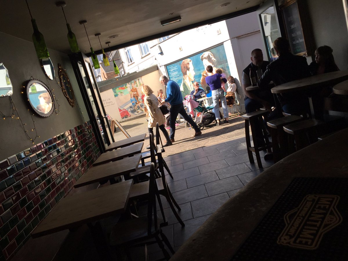 TGB_Leigh's tweet photo. THE DOORS ARE OPEN!
Spring has officially sprung
🐣🍺 https://t.co/vn5ZXlyB0L