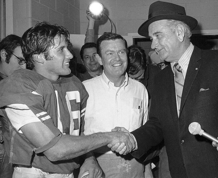 "Life is an attitude. So why not choose to be positive and believe that good things are going to happen." J Street