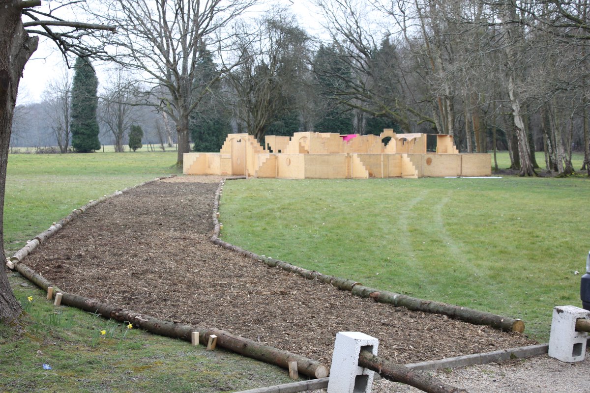 Rowfant House tweet media