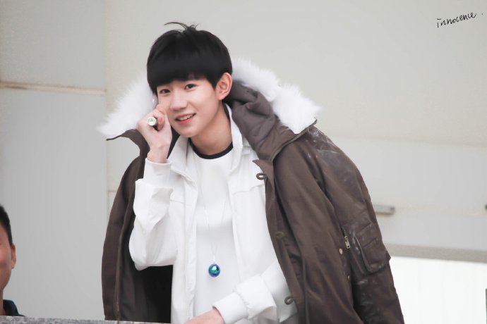 dhkookie's tweet photo. cool boy 
@INNOCENCE_0921X1108
你是绚烂白昼 也是沉寂黑夜@TFBOYS-王源 https://t.co/eFt96GGpIc