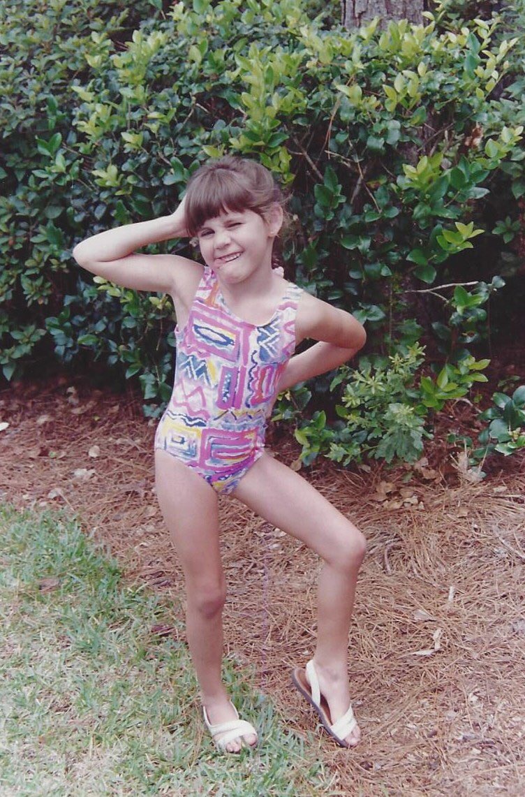 kimnschlag's tweet photo. When you get to hunt down embarrassing pictures of the bride-to-be 😏👰🏻 https://t.co/D6oxKR5xro