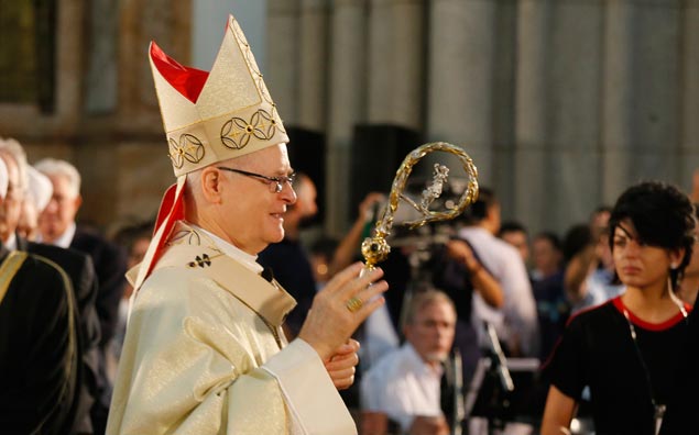 UOLNoticias's tweet image. Dom Odilo Scherer é agredido durante missa na Catedral da Sé, em São Paulo bit.ly/1VNgidc