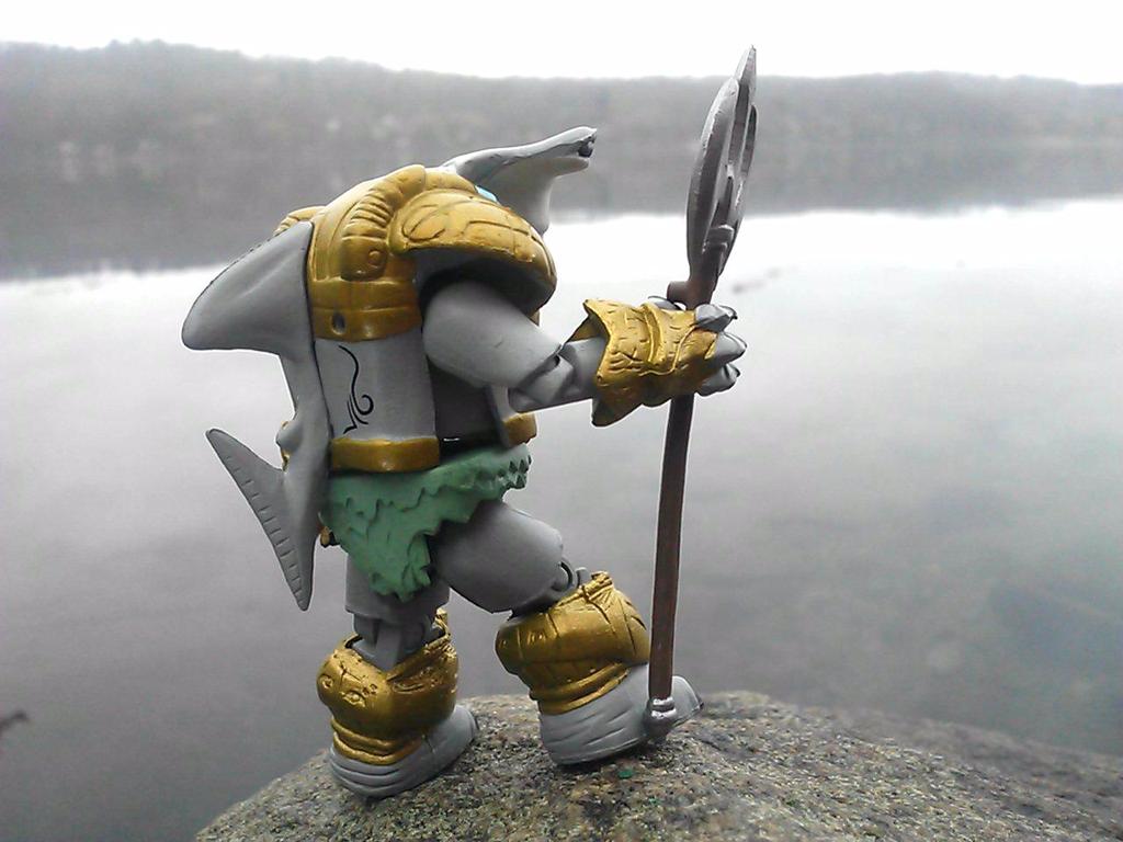 battlebeasts's tweet photo. The #BattleBeasts are back! Spyrnus the Hammerhead is in Comic Book Heroes #Minimates S1! https://t.co/h3BFnjP2pn https://t.co/SU8V8vCOVQ