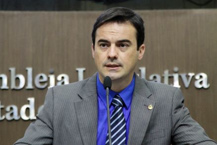 opovo's tweet image. Capitão Wagner terá apoio do PSDB para disputar Prefeitura de Fortaleza. bit.ly/1UQey20