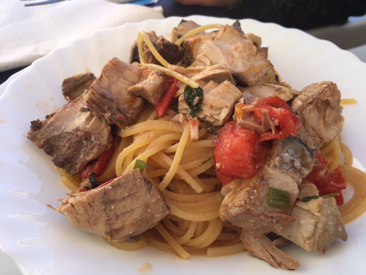 Pig_Academy's tweet photo. Siamo arrivati a #Procida! Grande pranzo con @visitprocida e @piuturismo X #PasquaProcida16 https://t.co/cF6vPatTB2