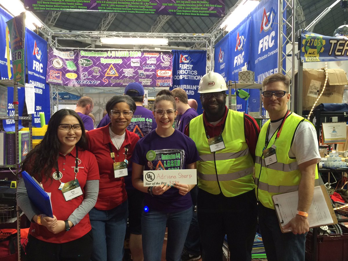 LASER3284's tweet photo. 3284 team safety star of the day in Iowa!  #FIRSTweets #OMGRobots #ULSafety https://t.co/PbrksIZCyY