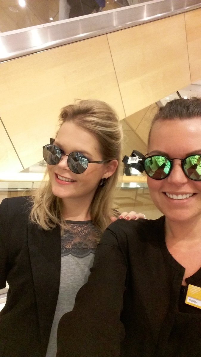 Team_RTD's tweet photo. Ray-ban is always a good idea! #EMEACHALLENGE @ray_ban @Luxottica @LauraOeveren #rayban #round https://t.co/AaFPq6j6Tj
