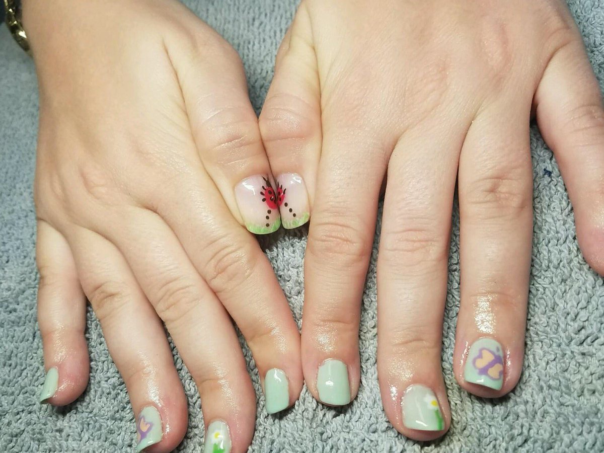 headtotoeILM's tweet photo. #easternails #butterflys #ladybugs #wrightsvillebeachnc #nailsbykellycrutchfield https://t.co/HySE8FhQ76