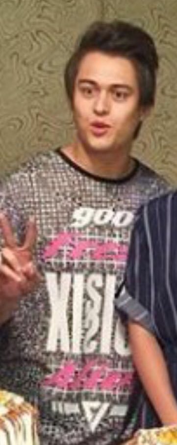 HopiaQuenito's tweet photo. @lizasoberano please do a cover of pretty boy for this pretty guy 🙏🏻 https://t.co/4N6OSlPFng