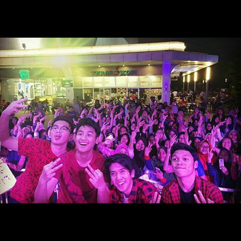 CJRmyBeloved's tweet photo. #TheSecondBreakTime @iqbaale https://t.co/idRnBXcSGI