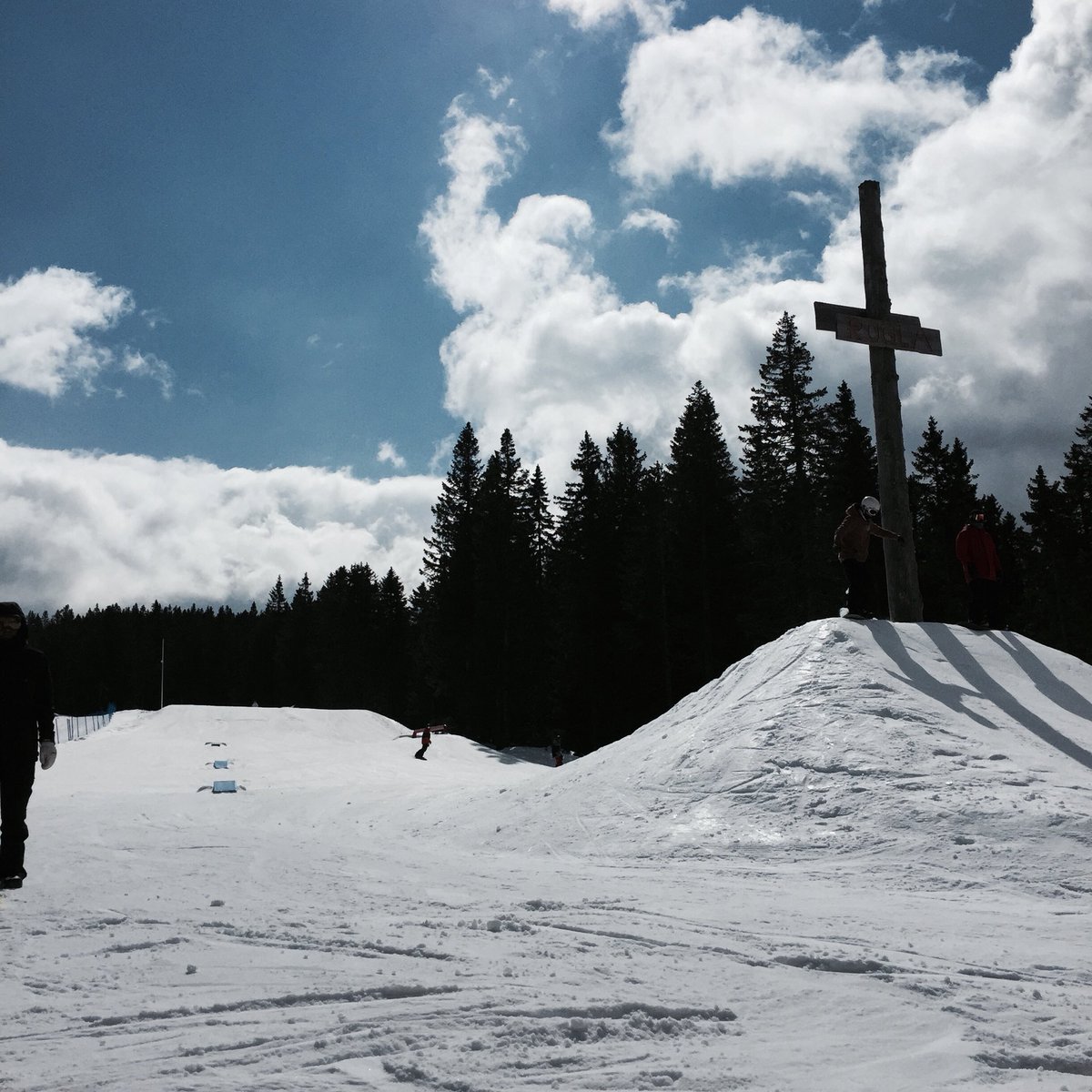StartHereCP's tweet photo. @UNITUR_Resorts  Vceraj na sonce, danes prestali super duper contrst, zvecer pa disko ! #roglafreestyleeweek https://t.co/gSd7IPKj6L