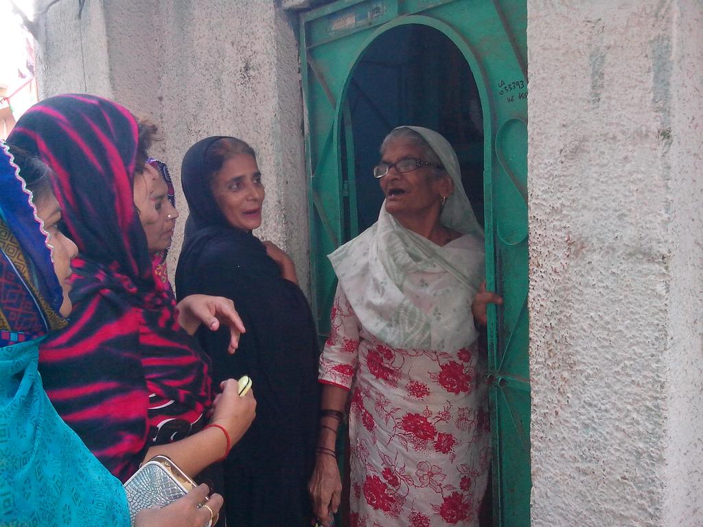 sabaiqbal20's tweet photo. Door to door campaign for #PS_115 #UC11 ward 4 #linesArea4Altaf https://t.co/SoX0BxQ58W