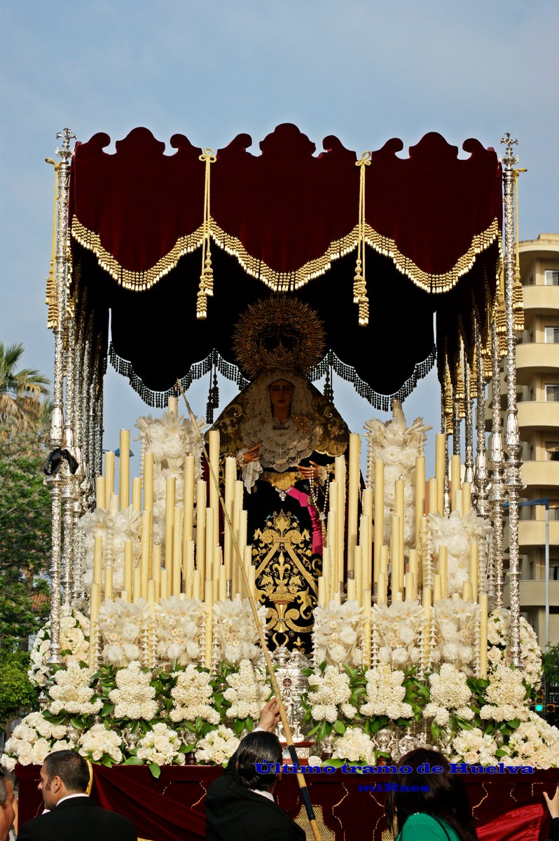 ultimotramodeHu's tweet photo. Hermandad de la Fe
Salida:16.45 h
Entrada a C.Oficial:20.20 h
Entrada al templo:1.10 h #ViernesSanto #SSantaHuelva16 https://t.co/cn8o7juNZo