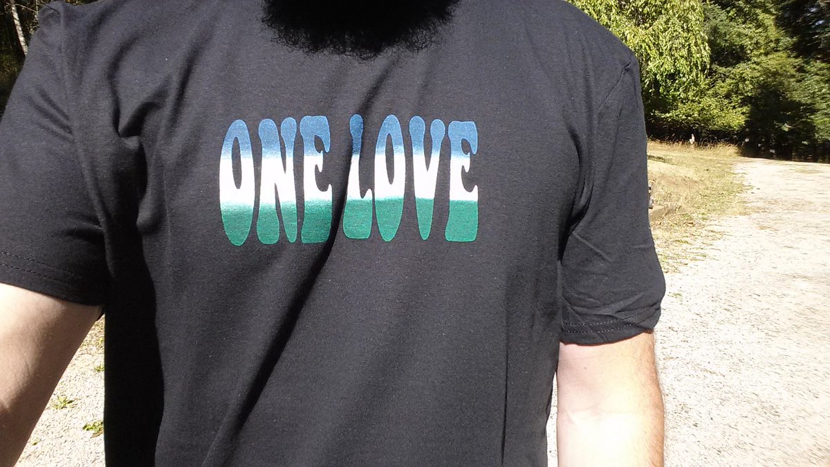 rustedtraveler's tweet photo. #prideofcascadia #dang #onelove #pdx75
#RustedTees 
Still screening. https://t.co/B0Rr0Or7dv