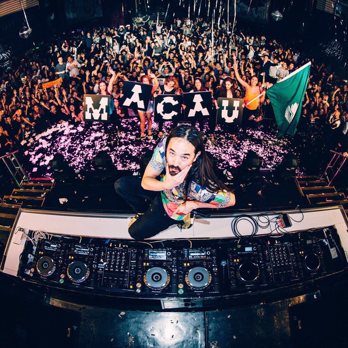 Macau China! Our family 📸 🔥🔥🔥🦄🦄🦄💃🏼💃🏼💃🏼 https://t.co/onYVTxSjRb