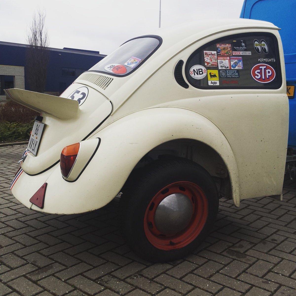 StroopwafelsCom's tweet photo. #oldtimerbeurs #drachten #stroopwafelkraam https://t.co/1dNZYIEo1h