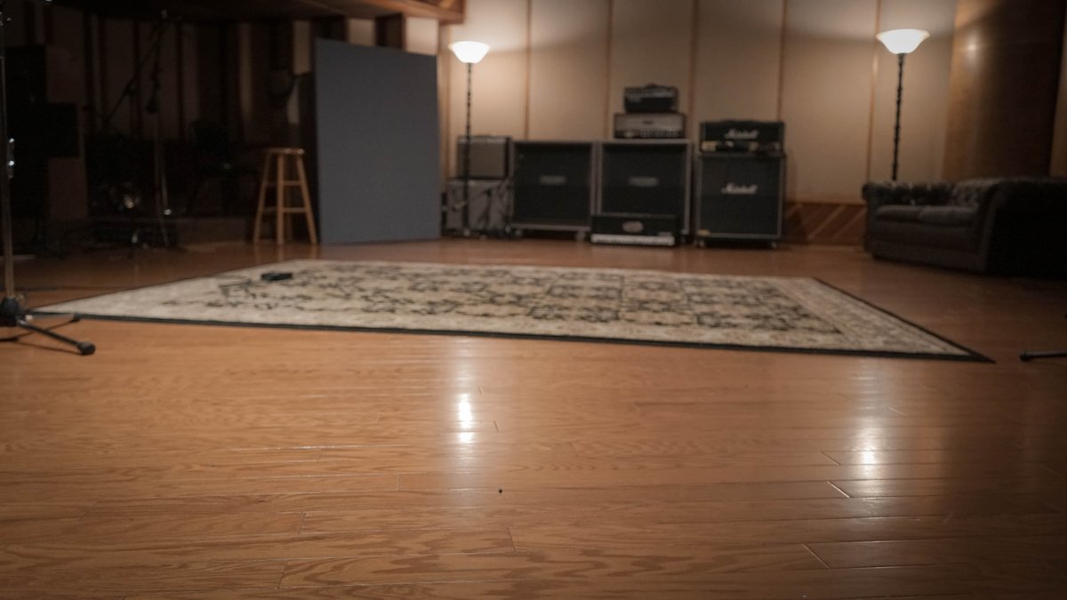 RefrazeStudios's tweet photo. Loving the look and sound of our new oak flooring in the "A" room. #recordingstudio #liveroom https://t.co/LcW2i8yiaD