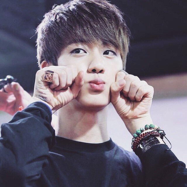 fxbxxhy's tweet photo. #6600th to the stubborn guy who makes me happy and feel loved and special~thank you love and saranghae 🙆🏼😍😘❤️ https://t.co/w2kvpQhVIU