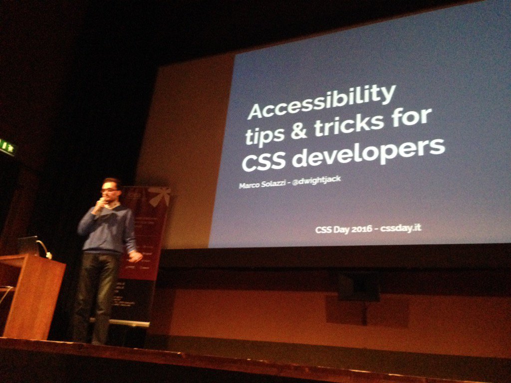 MakhBeth's tweet photo. @dwightjack con un tema che mi sta tanto a cuore: accessibilità. @cssdayit #cssday2016 https://t.co/E63pZ6lvkW