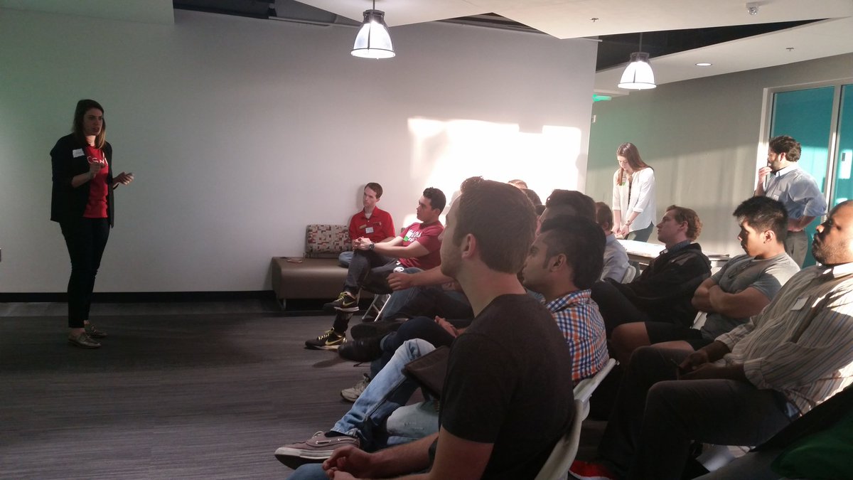 OUPubPrivPart's tweet photo. Ready....set....Startups....let the idea pitch begin. @OUInnovationHub @CCEW #swou https://t.co/8cmr2yFZKm