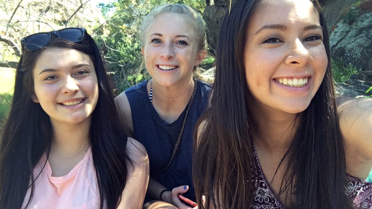 maayyyaaa__'s tweet photo. Knights Ferry w/ my faves β€οΈ @StimeJacob #princessapril https://t.co/51HxyuEIXx