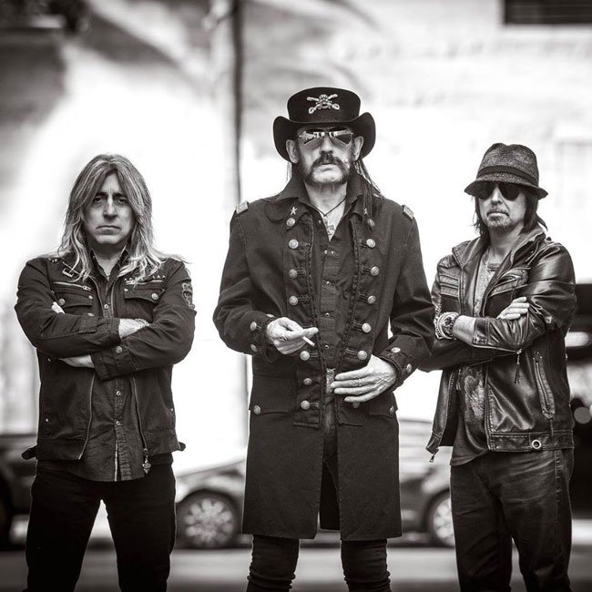 Album dari konser terakhir Motorhead segera rilis bit.ly/1pNuqXd