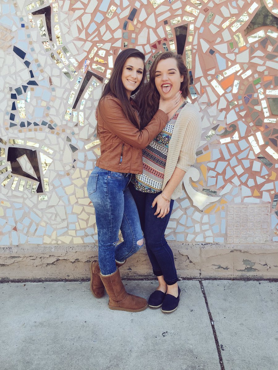 nicoletomeoo's tweet photo. Funny how this 1 pic explains our entire friendship 😜💓 @RACh_CITYYY https://t.co/XoTKjX5qH6