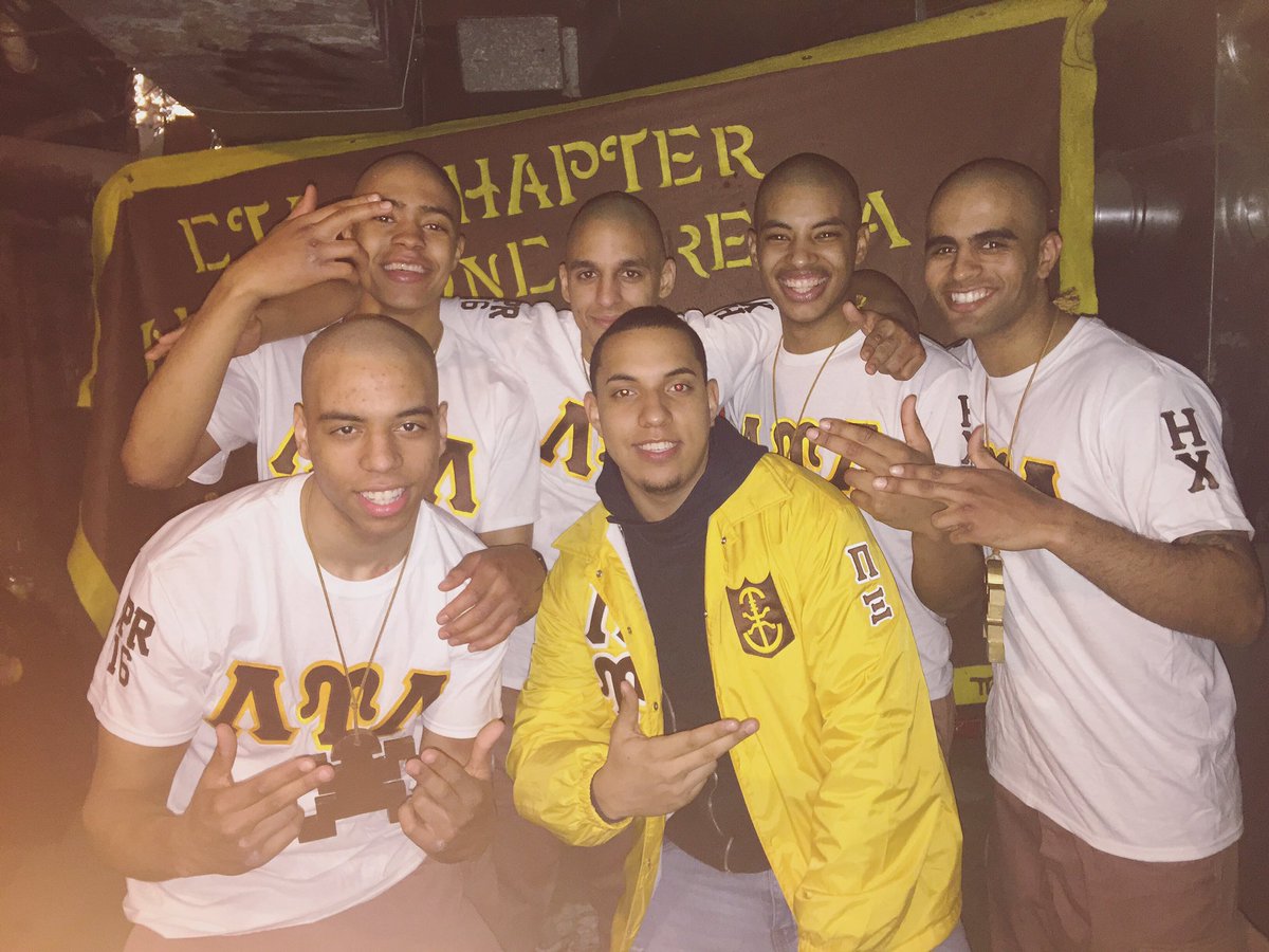 DJRBI_'s tweet image. Congratulations Spring 16! #EtaPi On Deck! Proud Of These GENTLEMEN! 💪🏽🔋