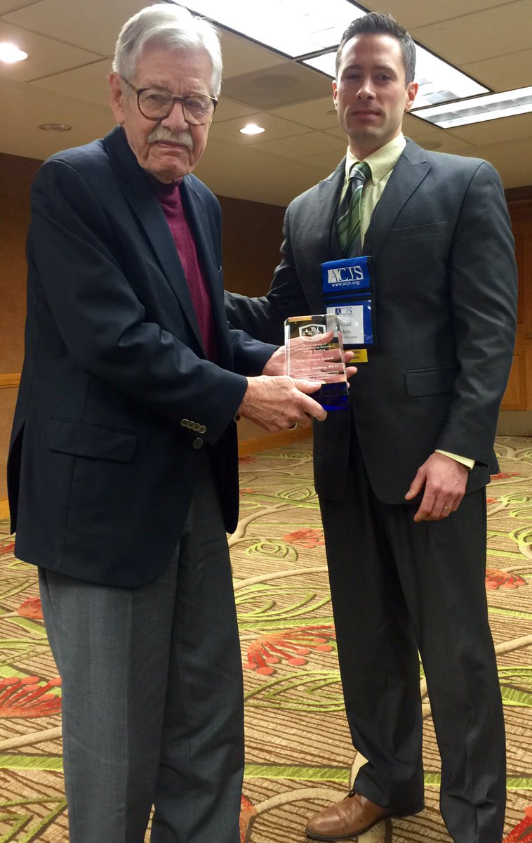 johndecarlo's tweet image. #ACJS2016  Dr. George Kelling receiving the ACJS Police Section, O.W. Wilson Award