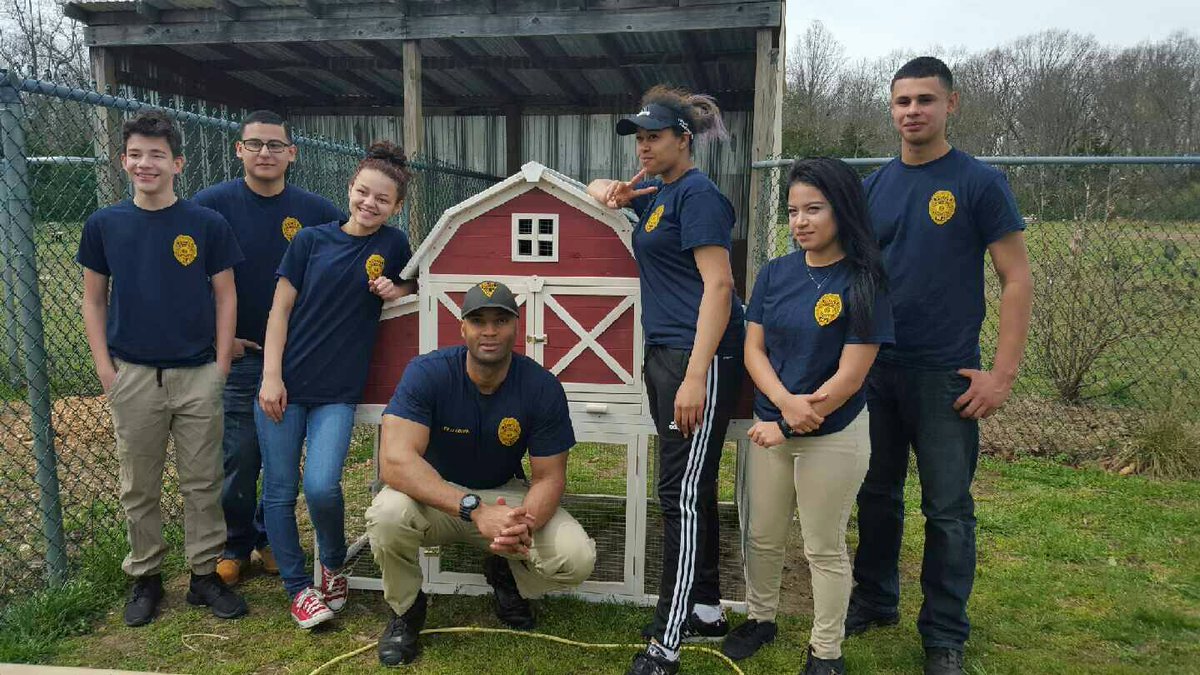 VinelandPD's tweet photo. VPD explorers build a chicken coop at Vineland SPCA during their spring recess. #VPDEXPLORERS #VPDSTRONG https://t.co/CSUtsoeSTw