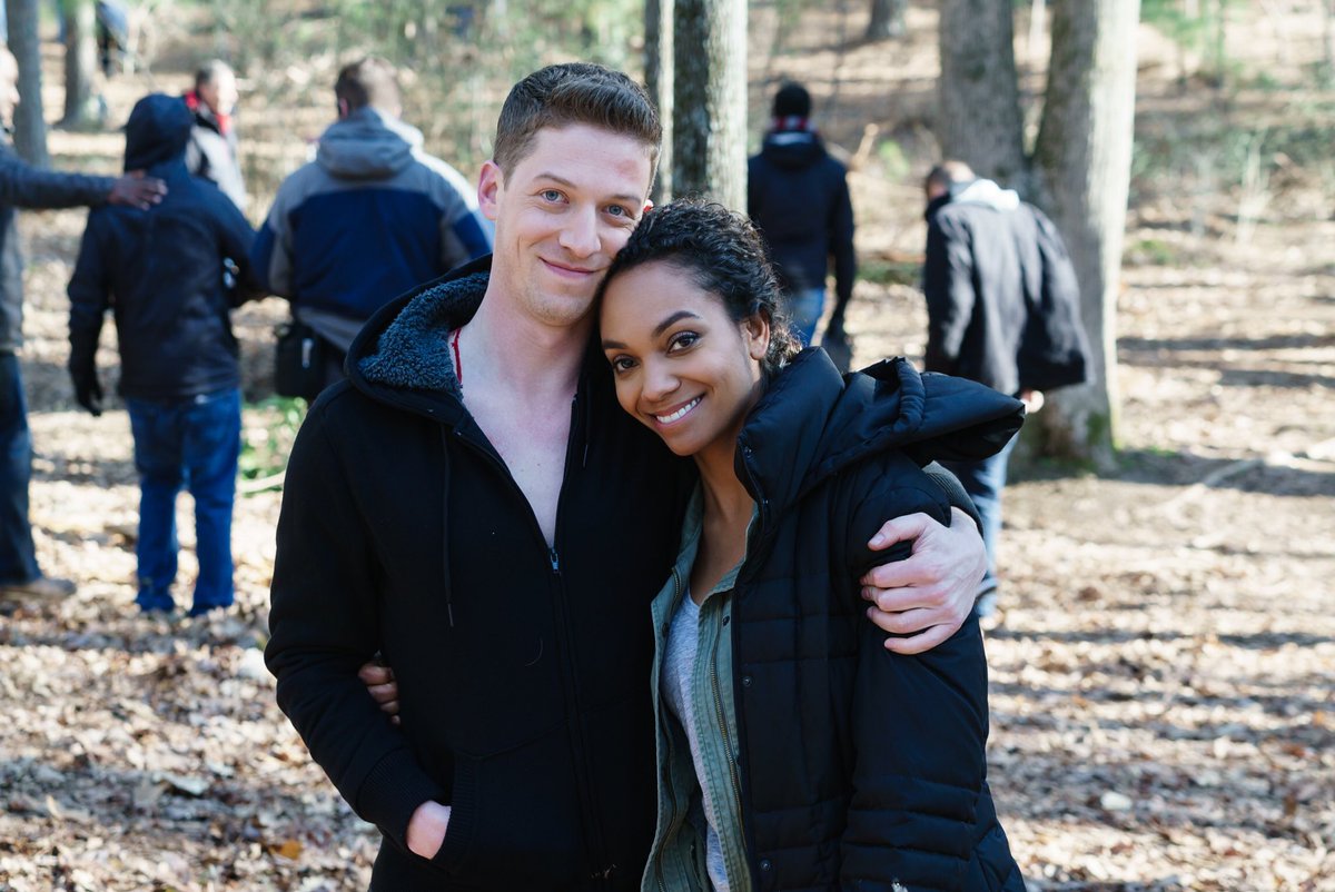 ZachAppelman's tweet photo. Last day on set with the best co-star a guy could ask for. Gonna miss this one. #bts #SleepyHollow @LyndieGreenwood https://t.co/YwuQmpcNtv