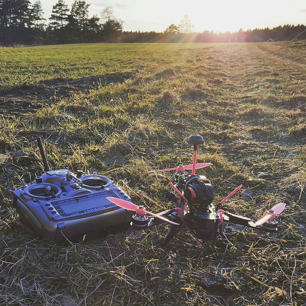 Dronesque_'s tweet photo. Where's your favorite place to fly, rural or urban? (#dronesque)
Pilot @ulflindestrom https://t.co/6B6BDPaoxN https://t.co/zySRoTl8bG
