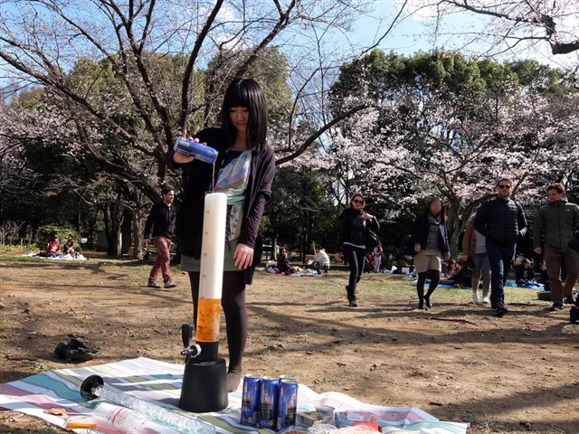 ぼっちで花見に行って、みんなの人気者になる方法はこれだっwww