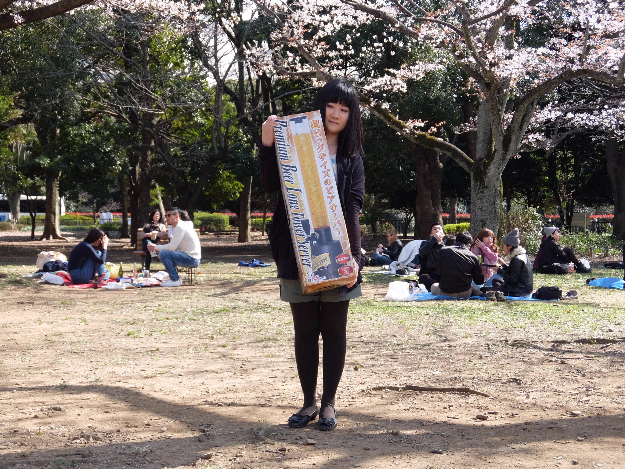 ぼっちで花見に行って、みんなの人気者になる方法はこれだっwww