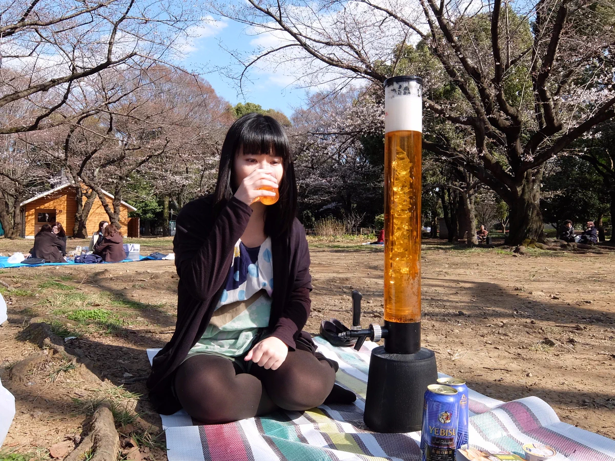 ぼっちで花見に行って、みんなの人気者になる方法はこれだっwww