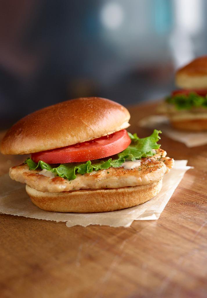 Our Artisan Grilled Chicken Sandwich is made with real simple ingredients AND under 400 calories! #signmeup