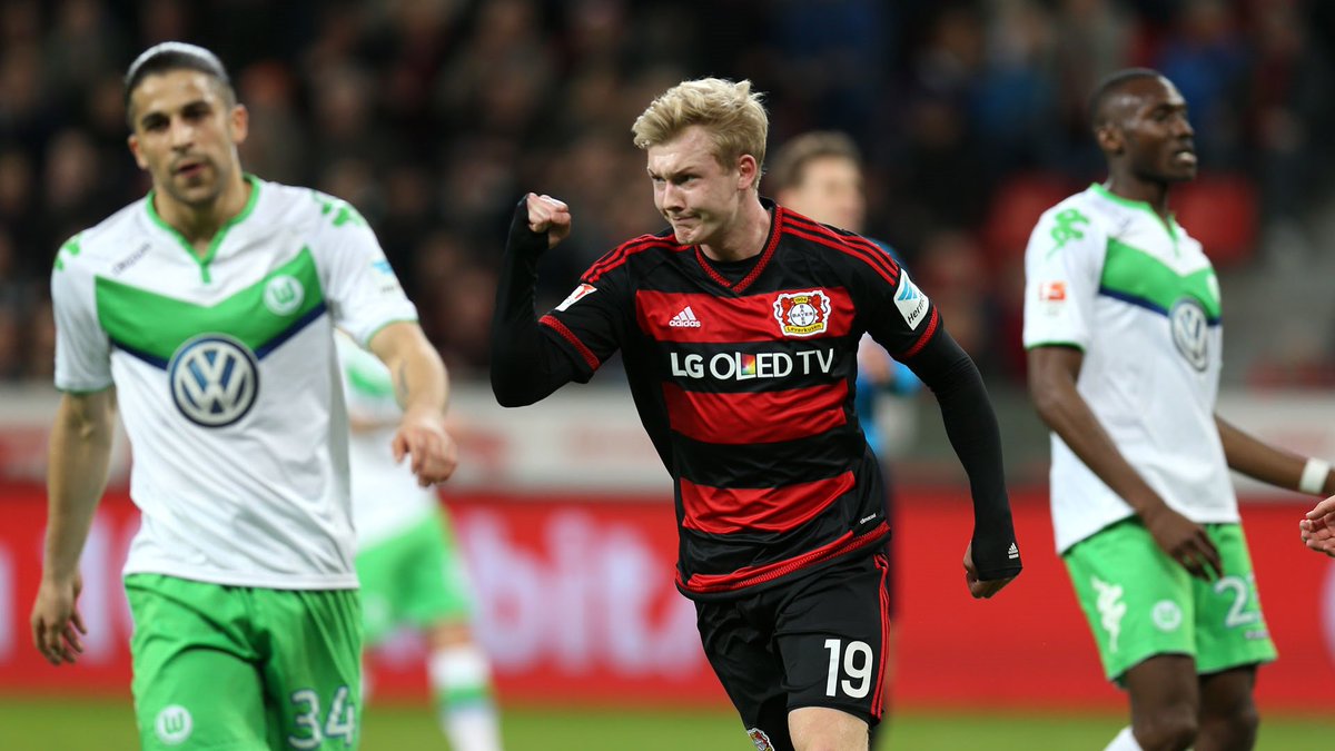bayer04_en's tweet image. 3 goal-scorers, 3 happy faces, and 3 points! 

Great start to the weekend!

#Brandt #Chicharito #Yurchenko