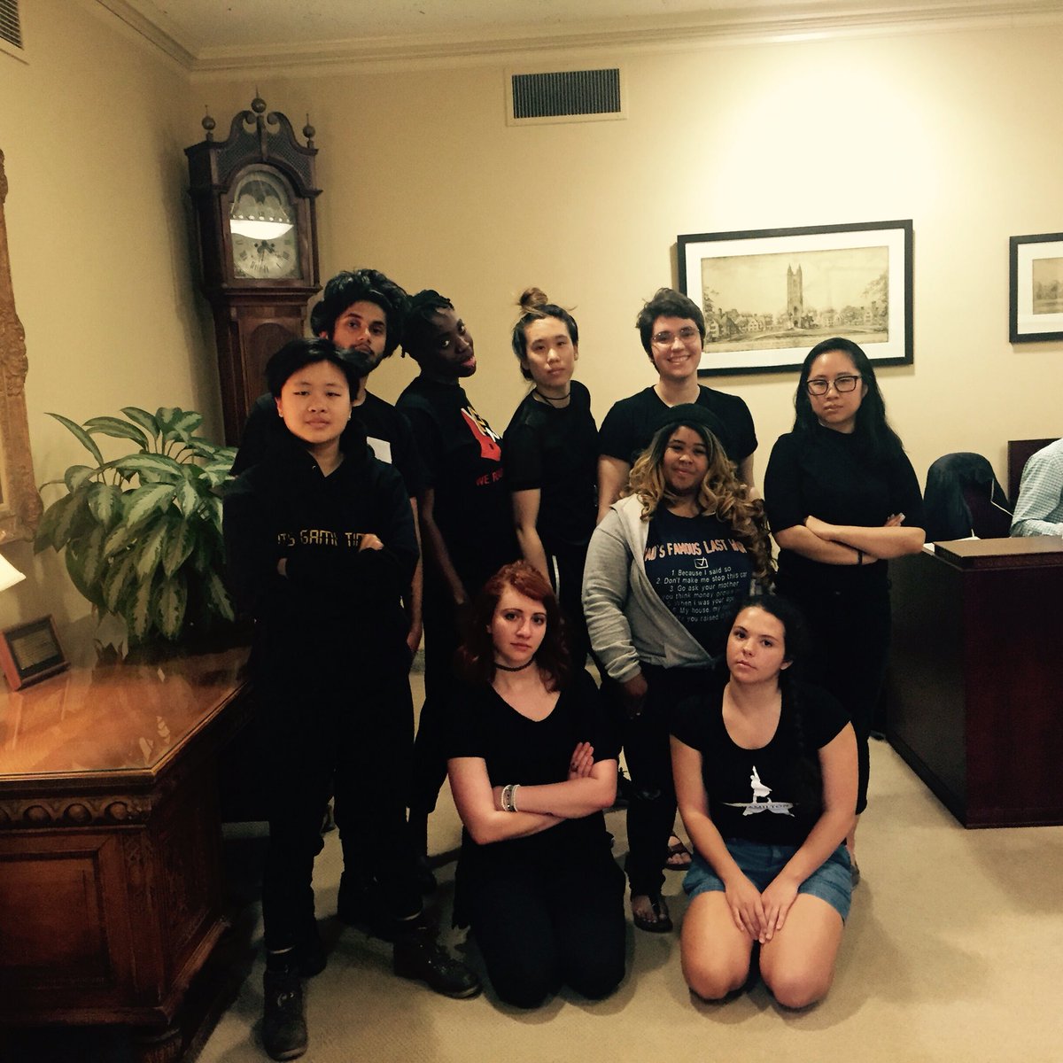 darklordmitch's tweet photo. IF WORKERS DON'T GET IT, SHUT IT DOWN! Duke students occupying administrative building now #dismantledukeplantation https://t.co/ZfryLVeva1