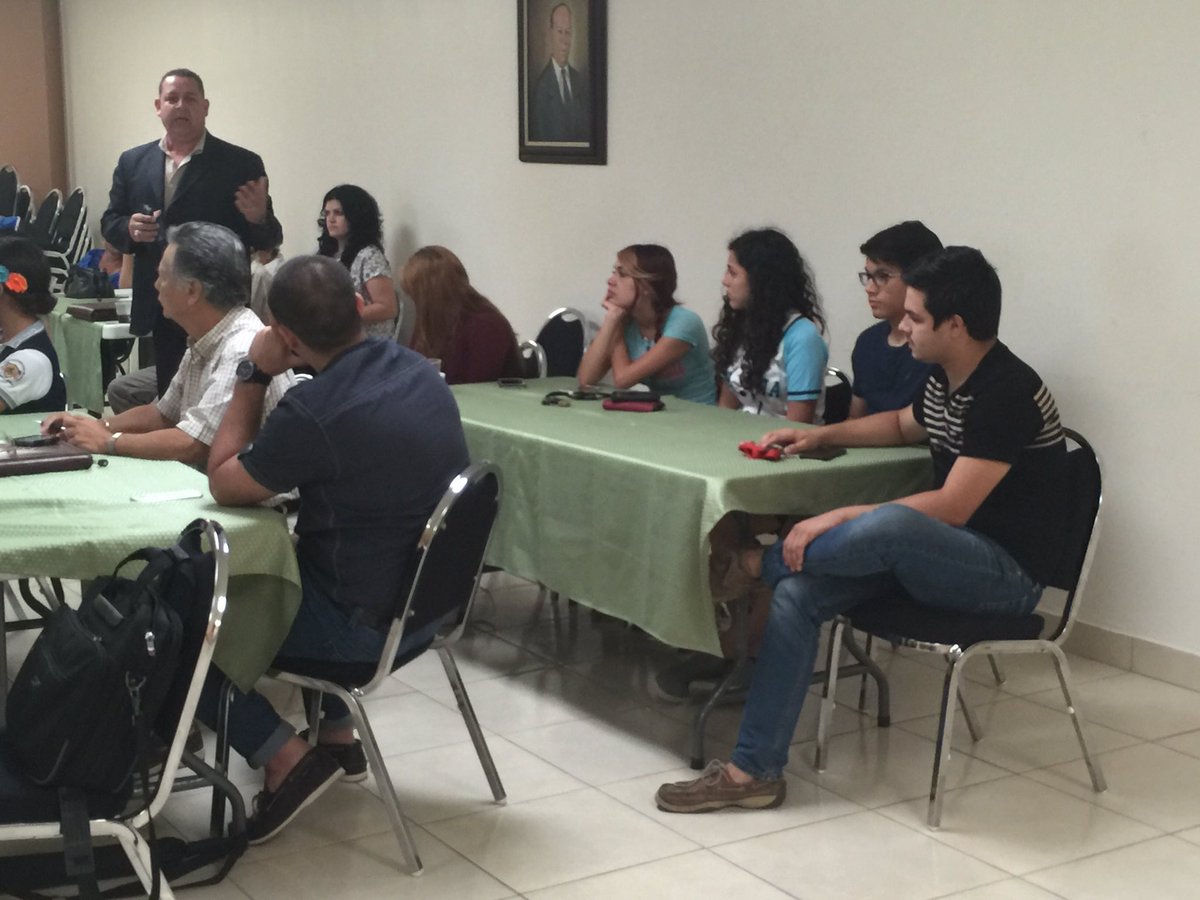 MOCACOOP's tweet photo. #Jovenes #CooperativismoPuertoRico #Moca 2da Reunión del Comité Juvenil de MOVACOOp https://t.co/sALNcyHCEJ