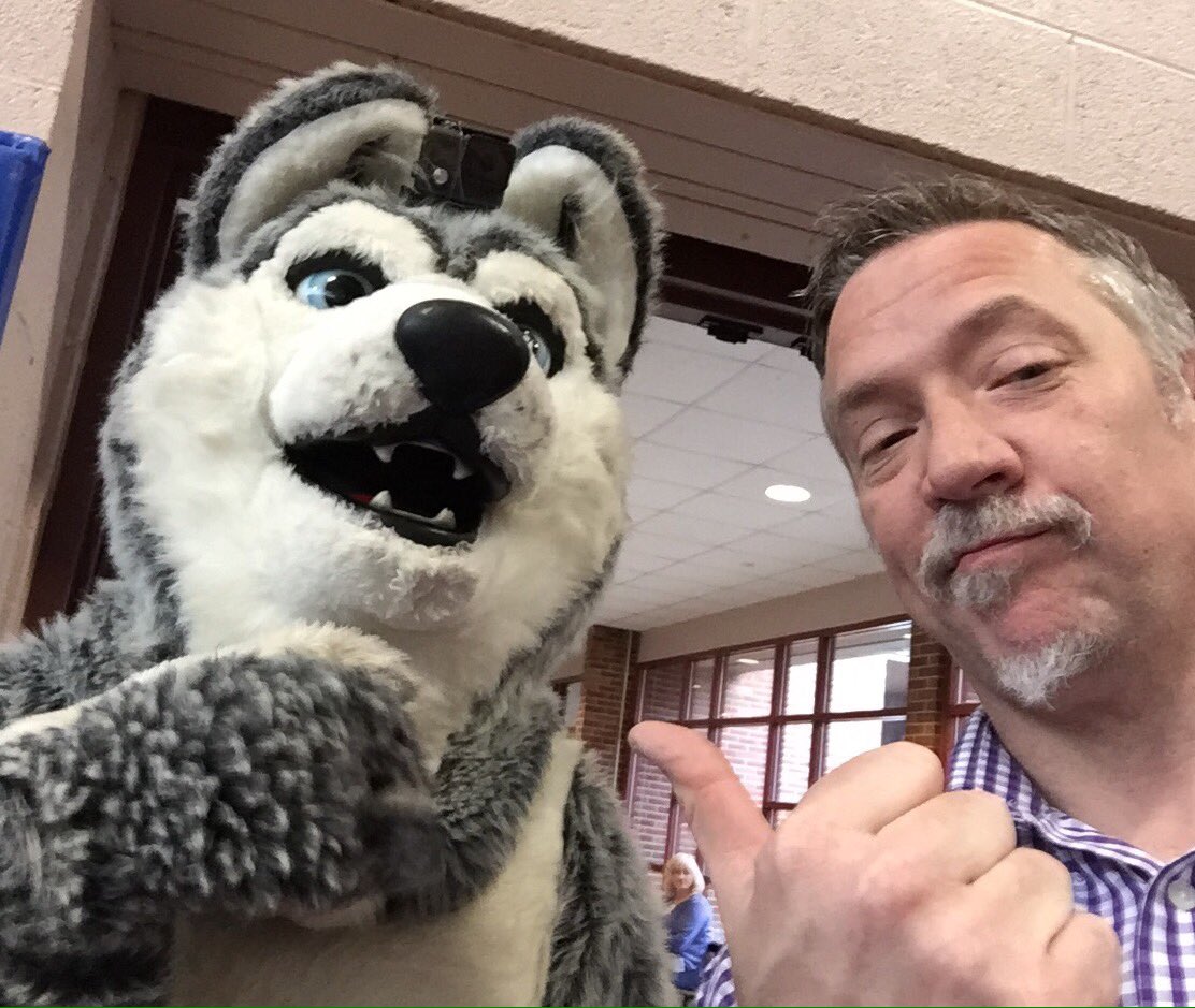 keithswist's tweet photo. This husky? https://t.co/iI3dInsj6H