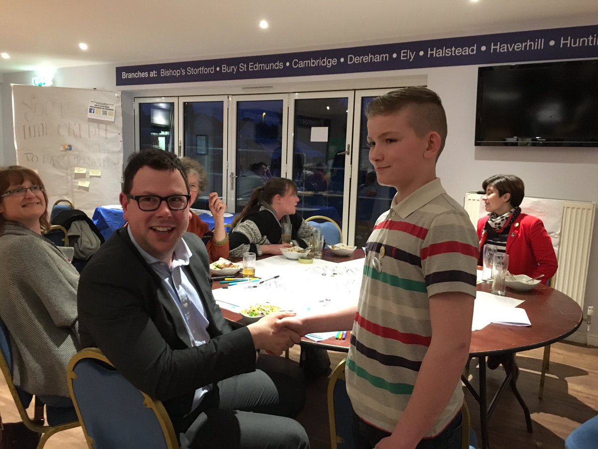 FoodCycleCamb's tweet photo. Great evening at @CambridgeUtdFC with @DittonFields talking and learning about #community projects. Oh, and #karaoke https://t.co/d3Bbglw9te