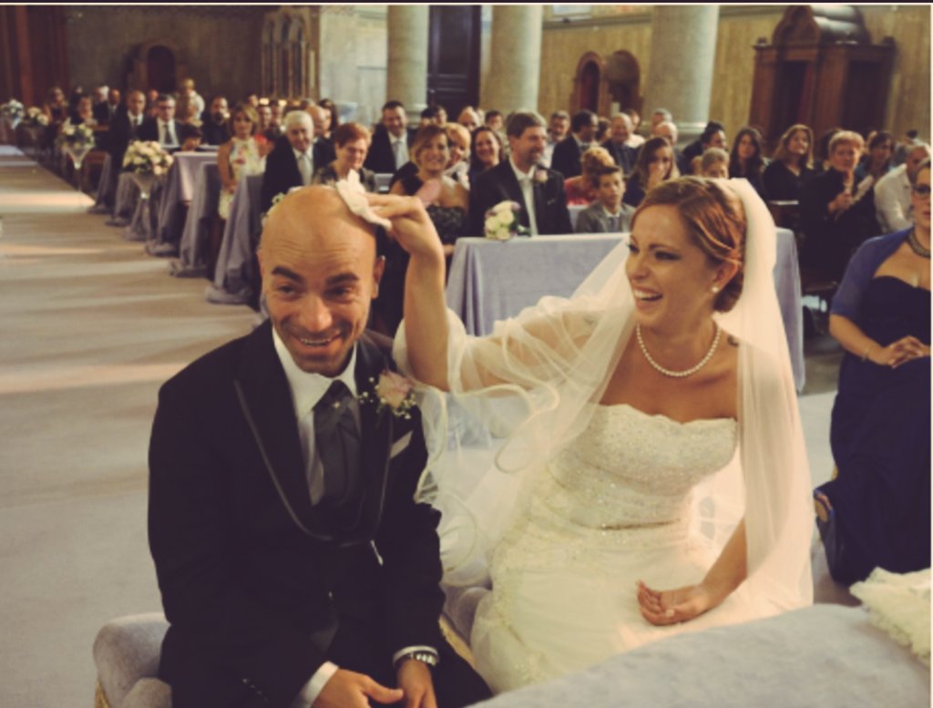 lavalebudi's tweet photo. @samuelpolidetti Perché abbiamo trovato il modo di #ridere anche li....#wedding #bride #matrimonio #ioete #amore https://t.co/A5UvaH6sqM