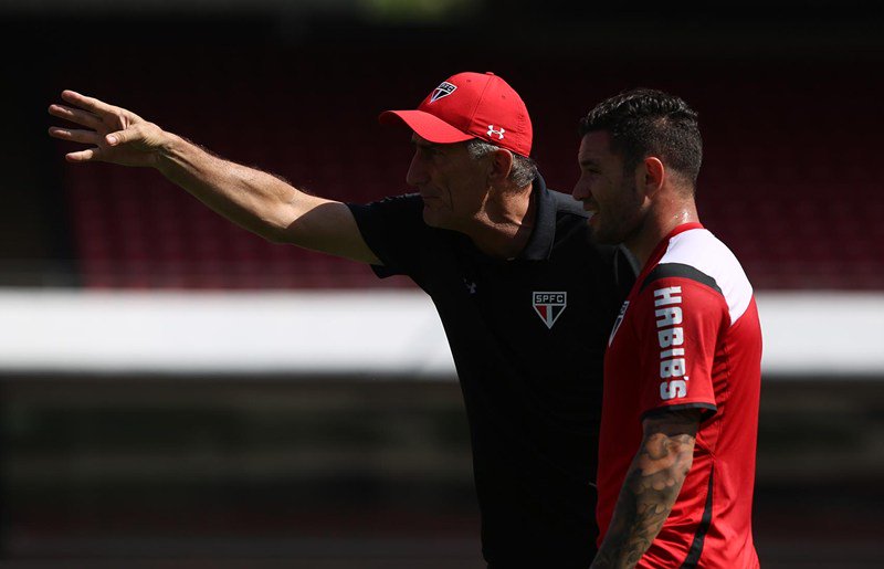 RELACIONADOS!
Patón convocou 18 jogadores para o jogo contra o Oeste, amanhã, no Morumbi

spfc.vc/21Xq9g2